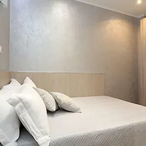 Adorasuite 2 Rom